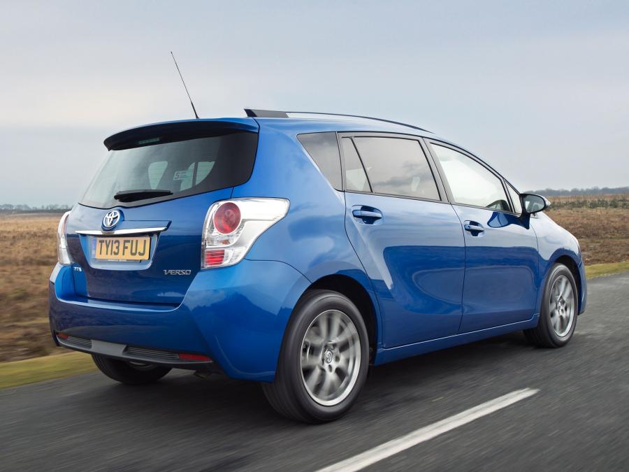  Toyota Verso 2013 года  (UK) (фото 7 из 27)